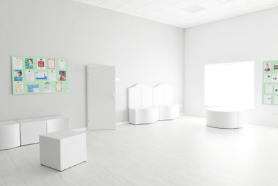 Witte poef in bladvorm zithoogte 54 cm