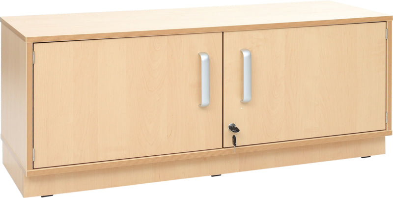 Flexi-kasten S met legbord, breed - met plint, berken deuren met slot