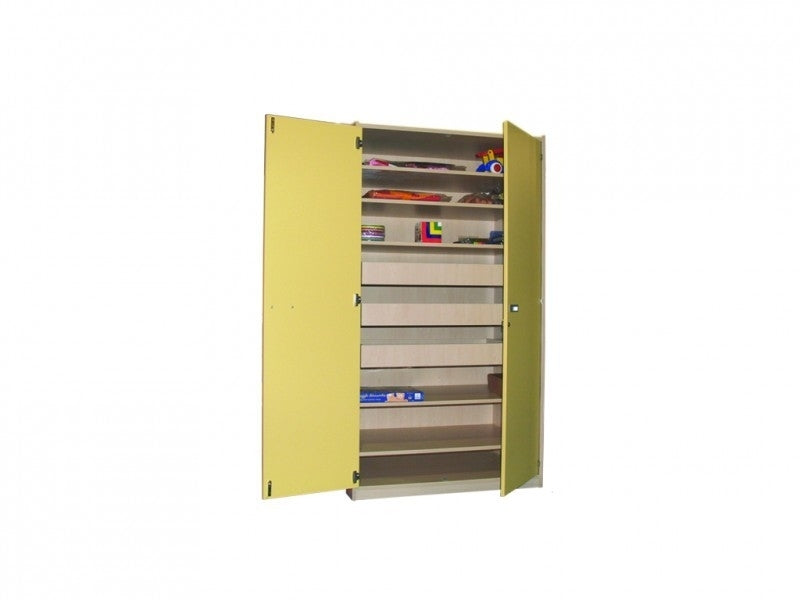Hoge materiaalkast met lades en planken.
