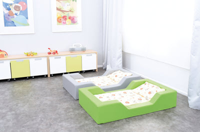 Foam bed met uitsparingen 128x75x25cm - Lime groen