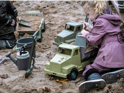 Grote duurzame dumptruck