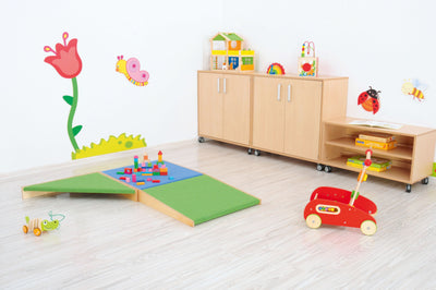 Schuin platform, hoogte 10 cm, lichtgroen