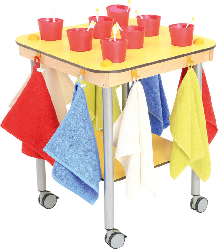Tafel voor 8 bekers