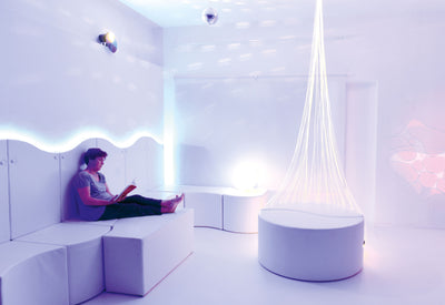 Bolle witte poef zithoogte 54 cm